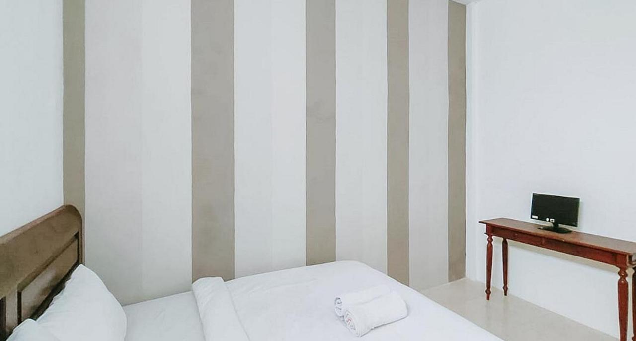 Reddoorz @ Tongas Probolinggo Hotel Екстериор снимка