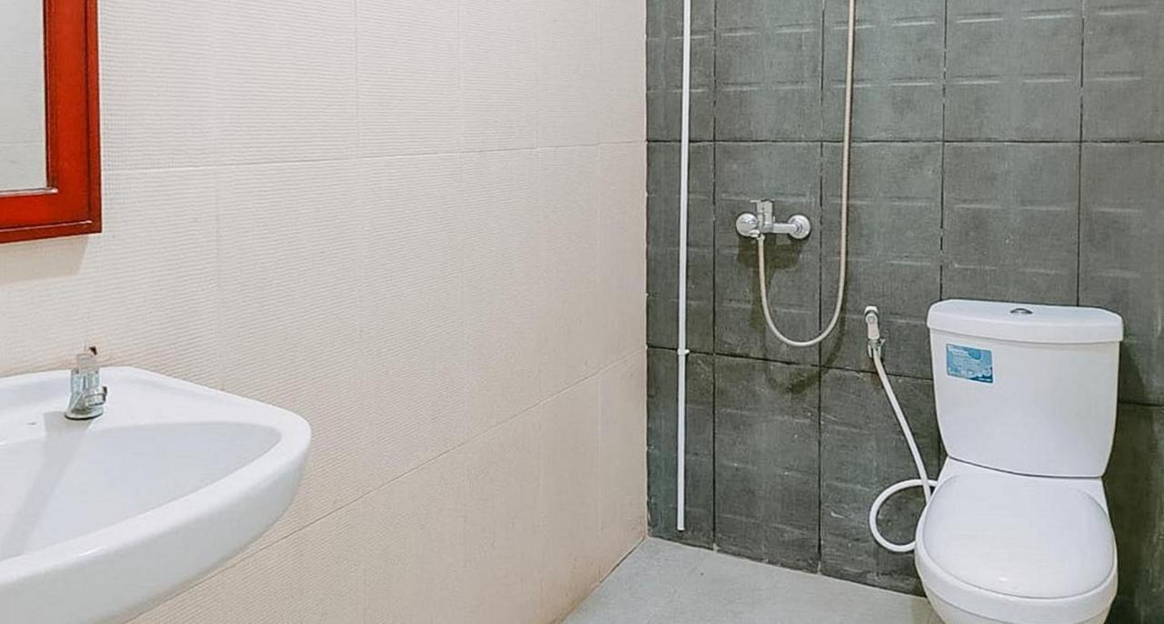 Reddoorz @ Tongas Probolinggo Hotel Екстериор снимка